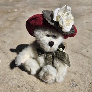 Genuine Boyds Bear - Colette Dubeary